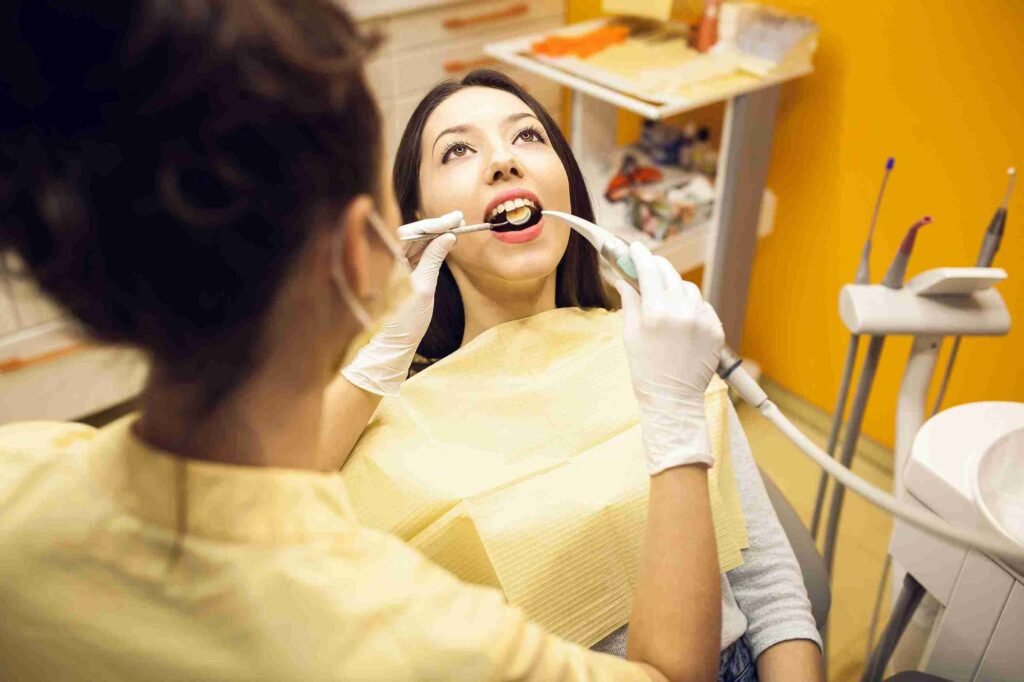 Dental Spa Bersihkan Gigi Lebih Tuntas Tanpa Rasa Cemas